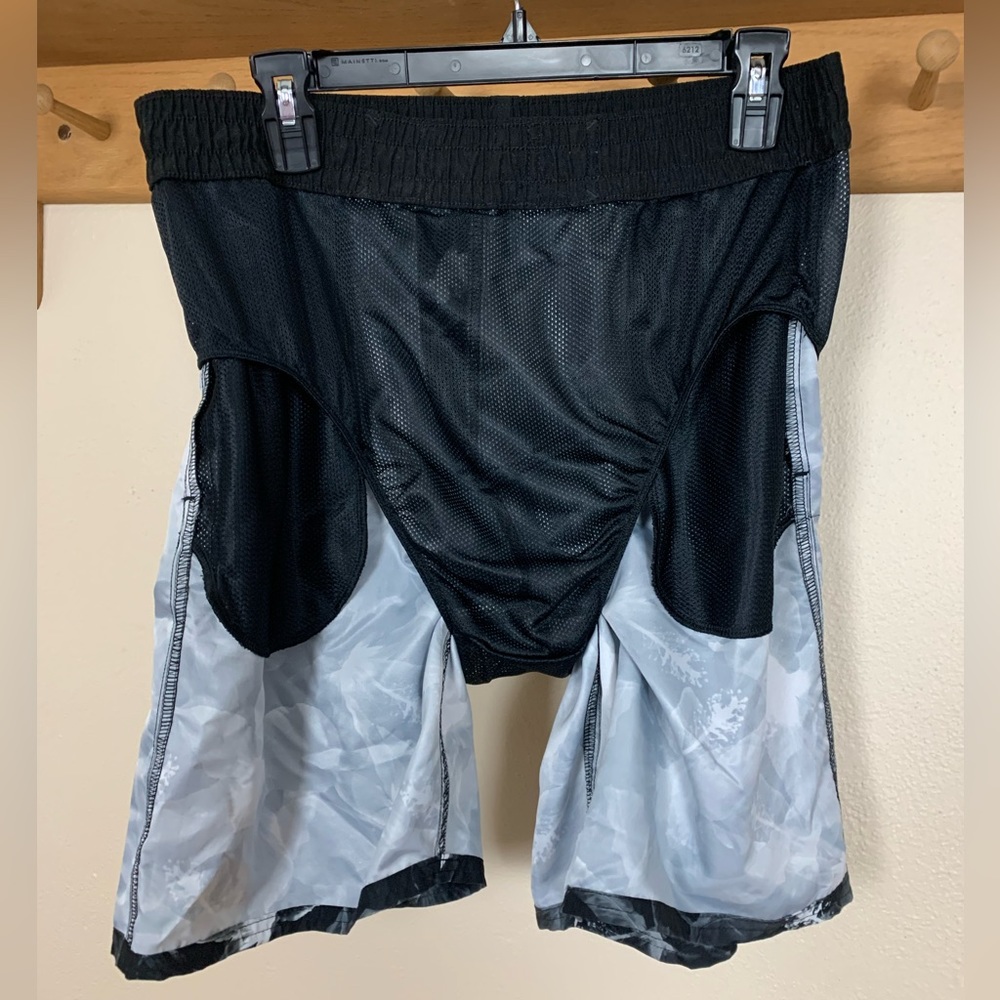 Adidas Black Hibiscus Allover Print Swimwear Shorts/Trunks Large - Picture 4 of 9